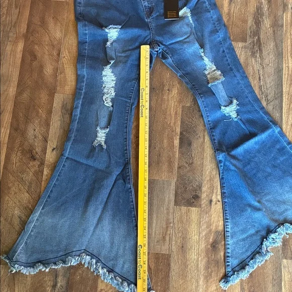 🔥 L&B Flare Jeans – Distressed High-Rise Denim with Extreme Frayed Bell Bottoms - Picture 5 of 5